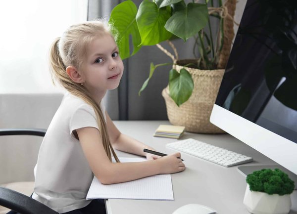 Can Interactive E-Books Enhance Early Childhood Learning and Attention Span?